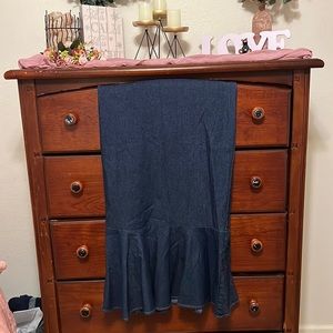 Elastic waist denim skirt